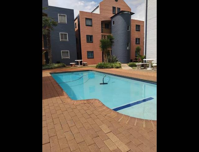 2 BEDROOM PROPERTY TO RENT IN BULT WEST